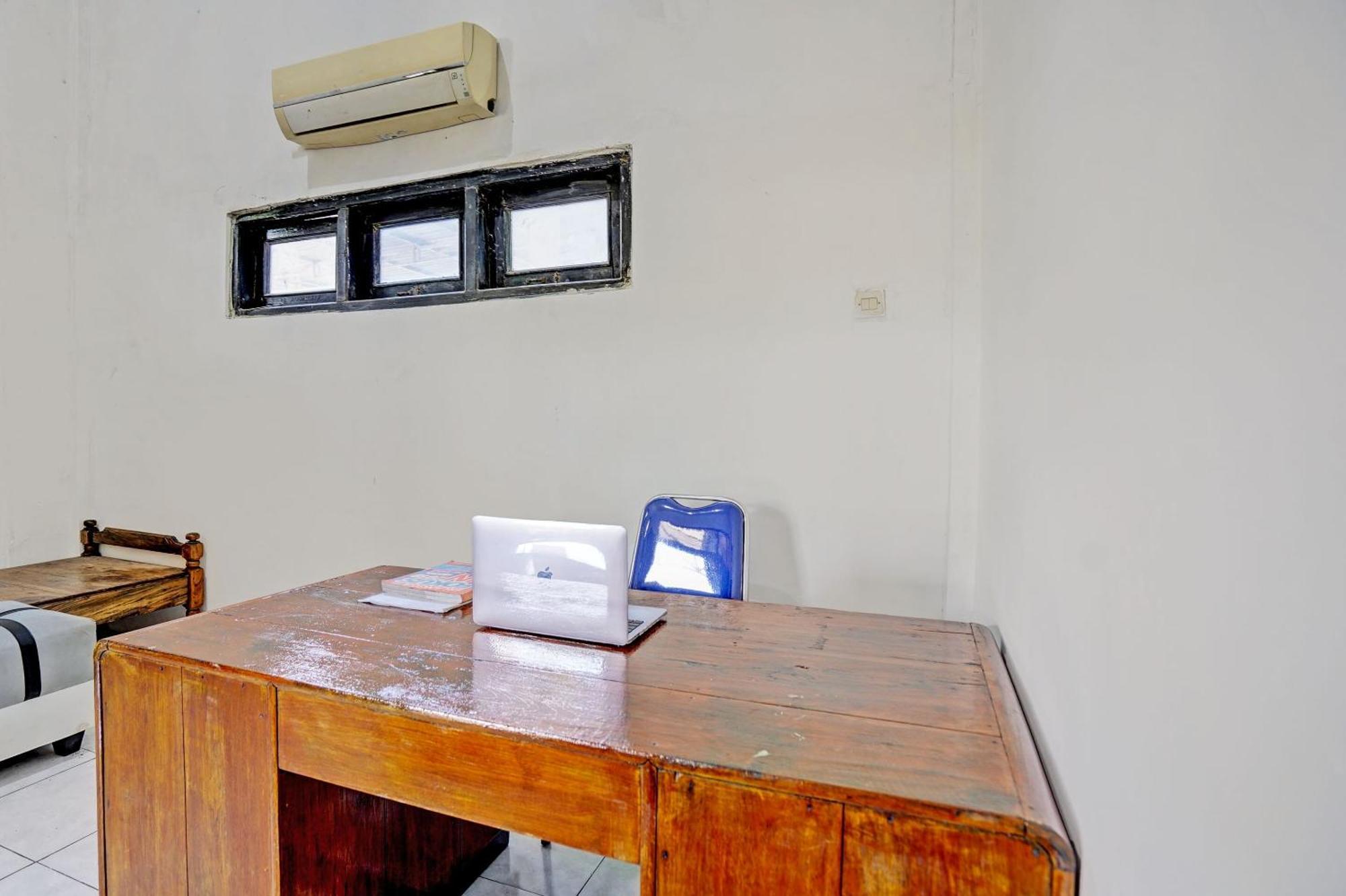 Oyo Life 93037 Nova Jaya Homestay Syariah Lamongan Exteriér fotografie