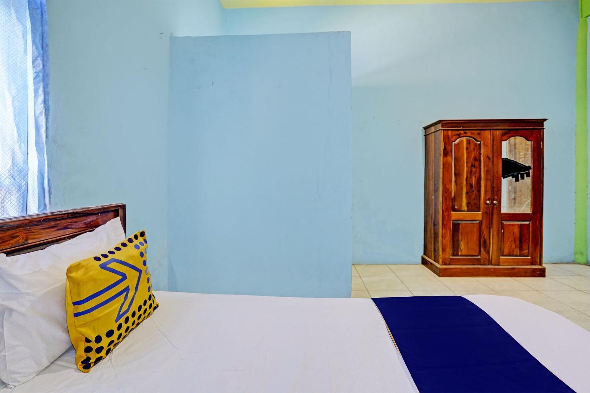 Oyo Life 93037 Nova Jaya Homestay Syariah Lamongan Exteriér fotografie